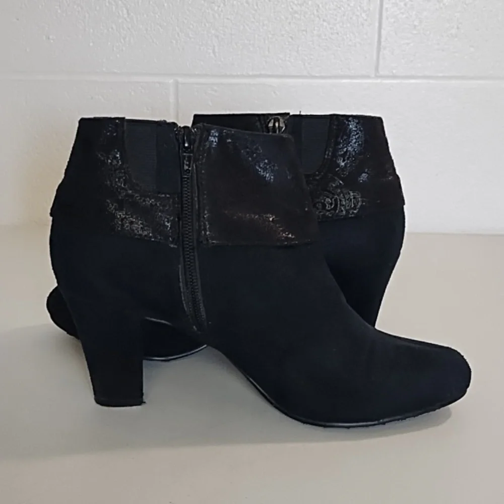 Soft Style Black Vegan Suede Fold Over Side Zip Padded Insole Ankle Boots